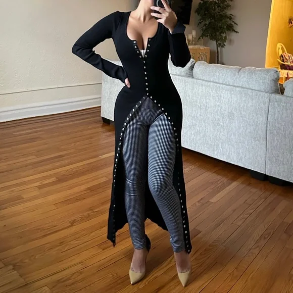 Stunning thick chic ribbed maxi sweater/dress with snap buttons😍